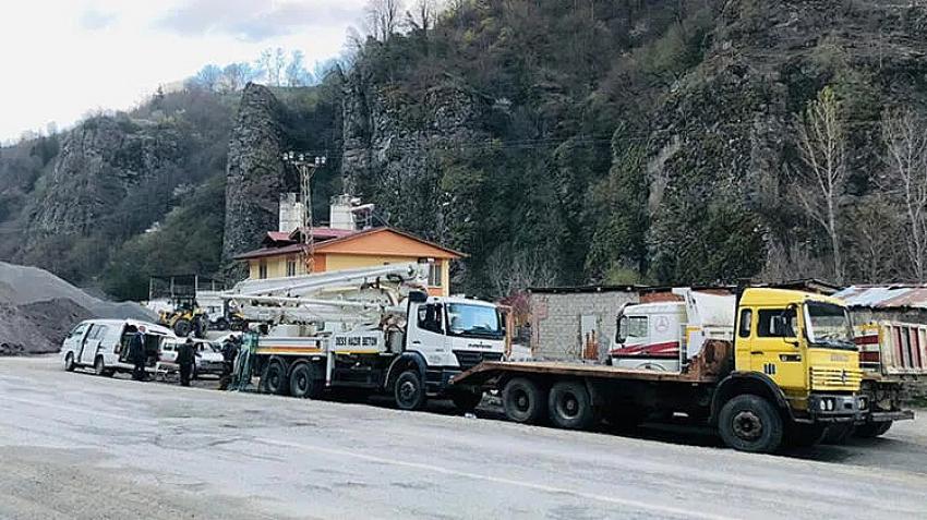 Şavşat'da beton santraline silahlı saldırı kamerada