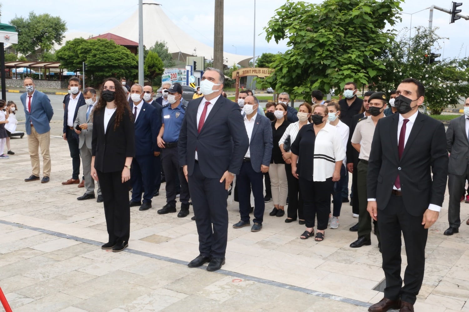 İlköğretim Haftası Çelenk Sunma Töreni Gerçekleştirildi