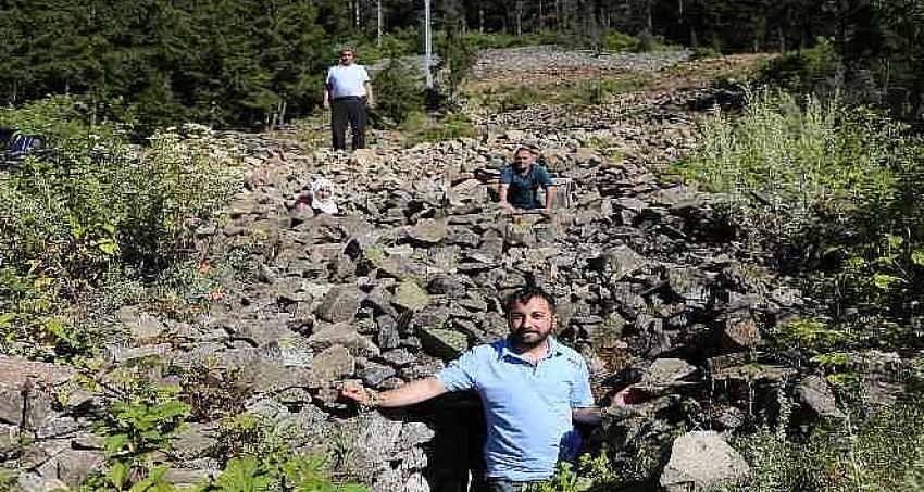 Artvin'de mağaradaki soğuk su kaynağı köylülerin doğal soğuk hava deposu oldu