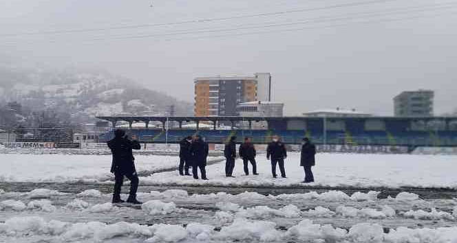 Artvin'de kar yağışı nedeniyle 3. Lig maçı ertelendi