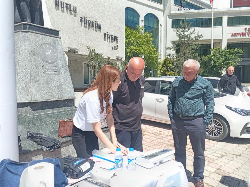 Artvin'de Sağlıklı Beslenme ve Hareketli Yaşam Yürüyüşü